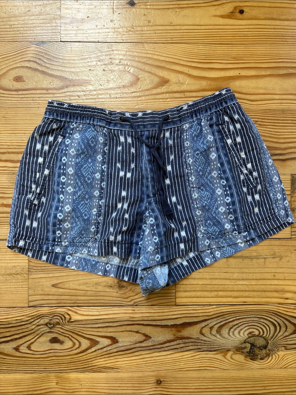 GAP shorts | size medium